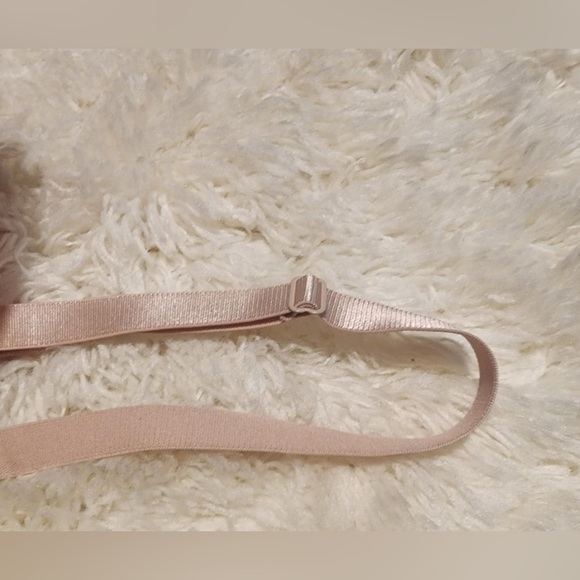 DELTA BURKE Lightly Lined Underwire Sweater Bra Peach Size 40D EUC - Picture 6 of 7